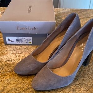 Franco Sarto Charcoal Gray Suede Heels. Size 8.5